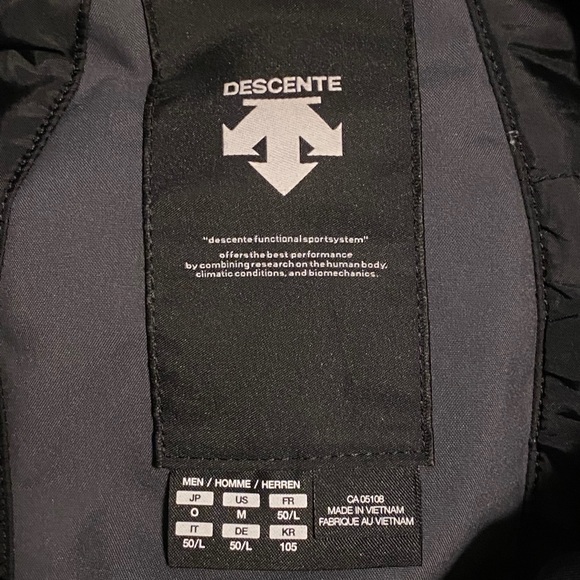 Descente ski jacket - medium - excellent condition - Picture 11 of 12